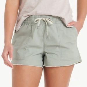 Vuori Women's Vintage Rip Stop Shorts. Size XS. Good condition.
